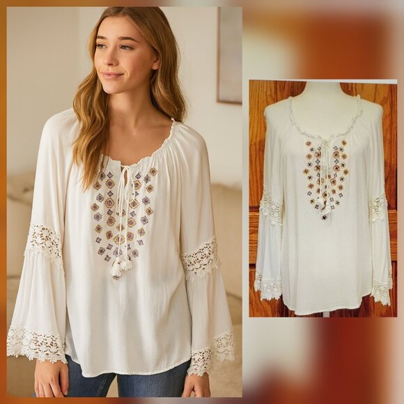 Democracy Embroidered Ivory Gauzy Bohemian Peasant Top with Bell Sleeves Sz L - Picture 2 of 14